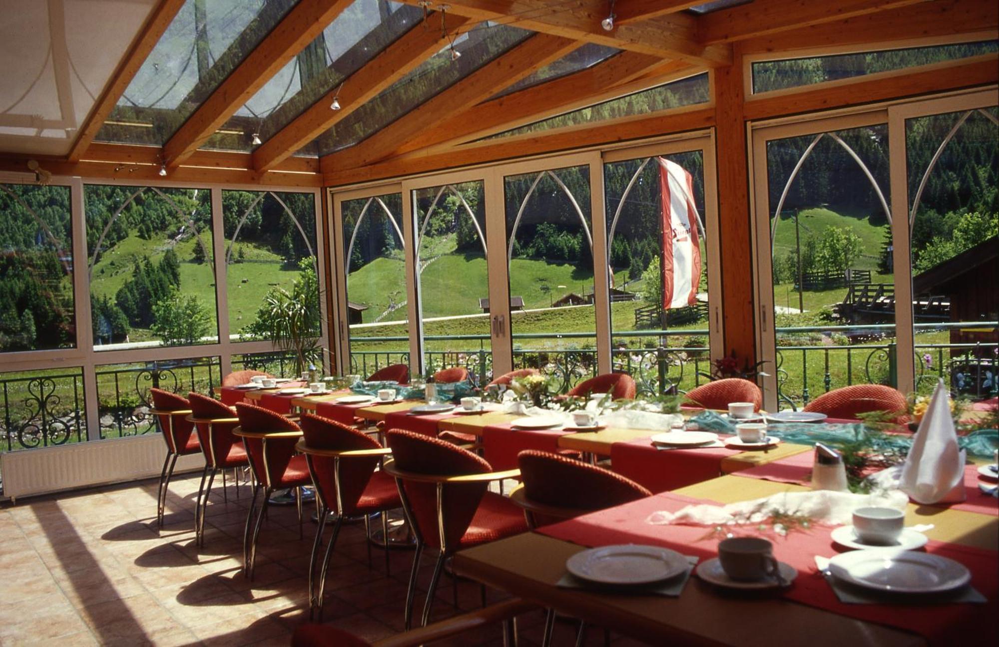 Hotel Waldcafe 3*